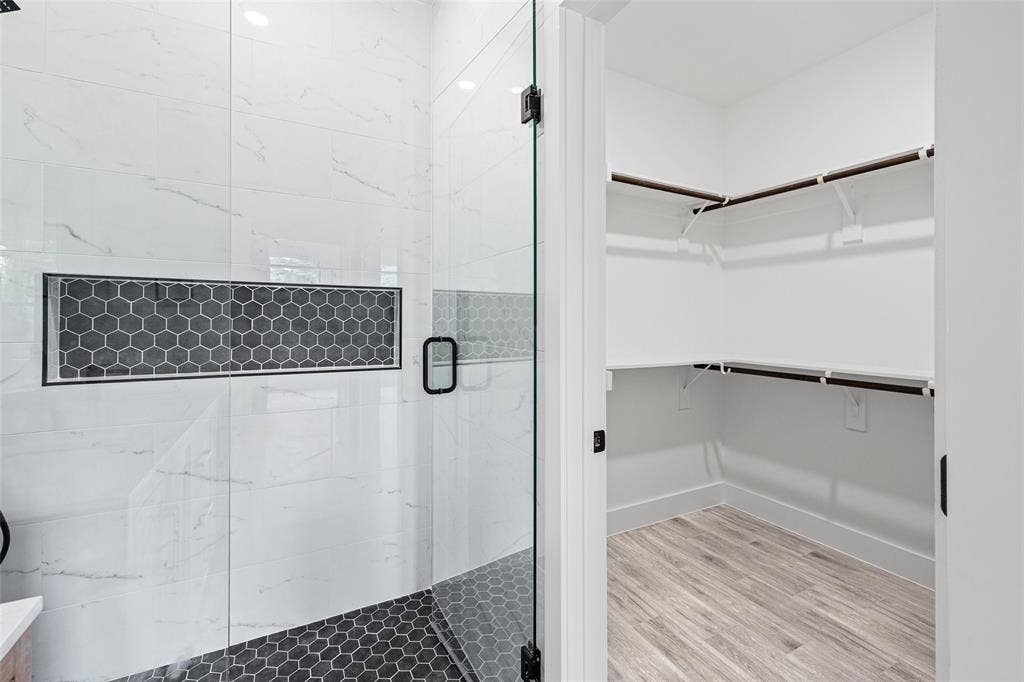 2714 Steepleridge Circle, Granbury, TX 76048 2714 Steepleridge Circle, Granbury, TX 76048