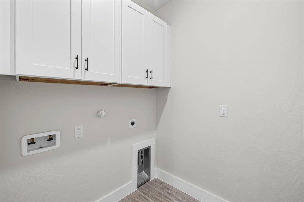 2714 Steepleridge Circle, Granbury, TX 76048 2714 Steepleridge Circle, Granbury, TX 76048