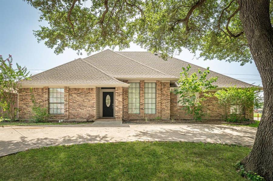 Property photo for 3901 Wagonwheel Drive, Plano, TX