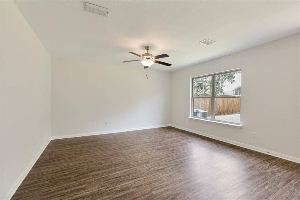 1305 Eagle Lake Drive, Azle, TX 76020 1305 Eagle Lake Drive, Azle, TX 76020