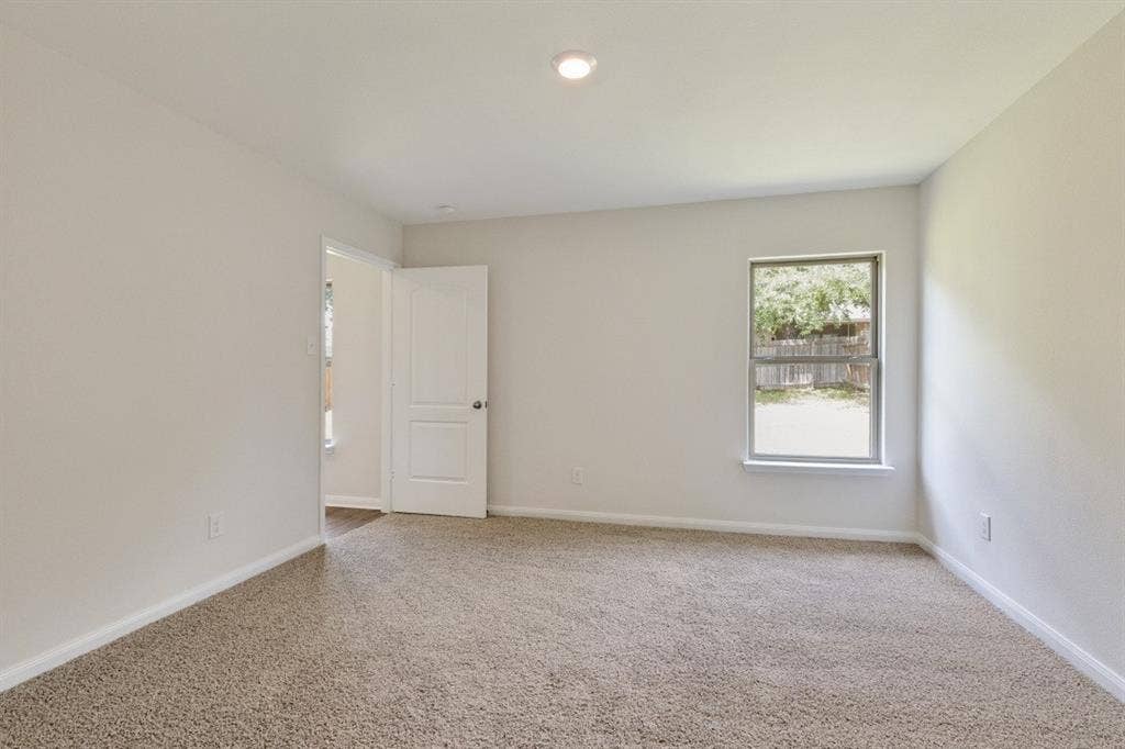 1305 Eagle Lake Drive, Azle, TX 76020 1305 Eagle Lake Drive, Azle, TX 76020