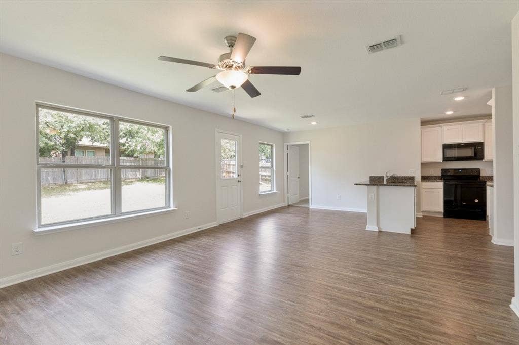 1305 Eagle Lake Drive, Azle, TX 76020 1305 Eagle Lake Drive, Azle, TX 76020