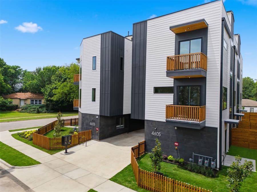 Property photo for 4605 Belmont Avenue, #203, Dallas, TX