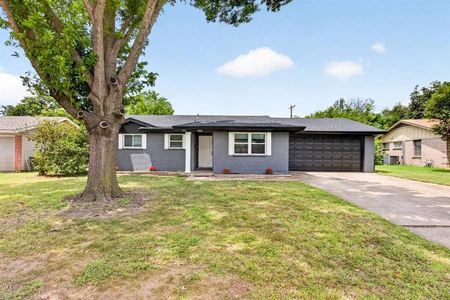 Property photo for 3504 Coronado Court, Fort Worth, TX