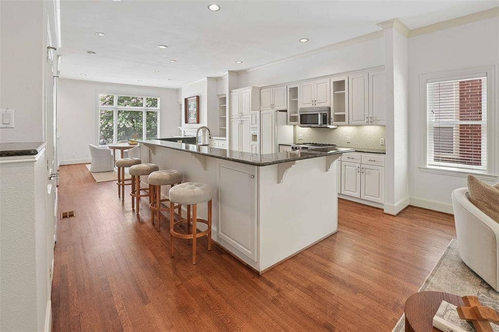 2611 Colby Street, Dallas, TX 75204 2611 Colby Street, Dallas, TX 75204
