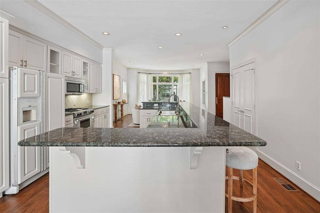 2611 Colby Street, Dallas, TX 75204 2611 Colby Street, Dallas, TX 75204