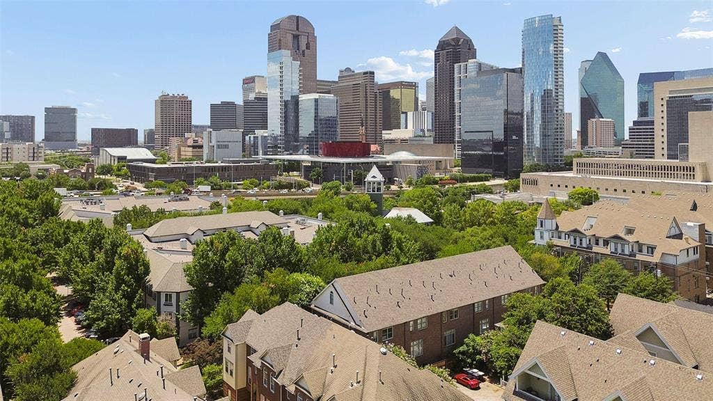 2611 Colby Street, Dallas, TX 75204 2611 Colby Street, Dallas, TX 75204