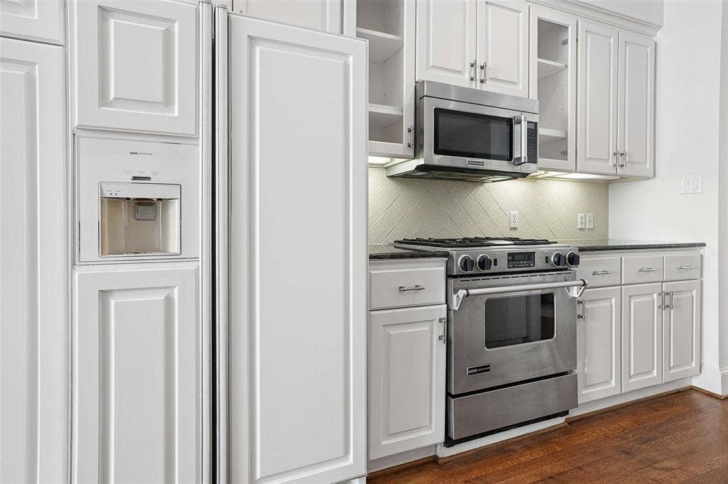 2611 Colby Street, Dallas, TX 75204 2611 Colby Street, Dallas, TX 75204