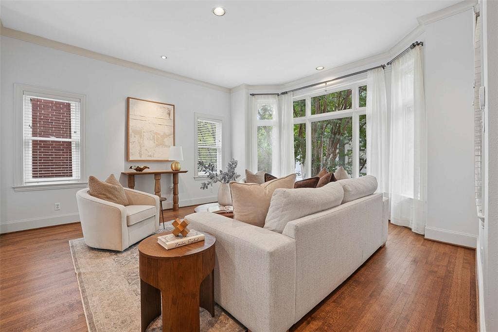 2611 Colby Street, Dallas, TX 75204 2611 Colby Street, Dallas, TX 75204