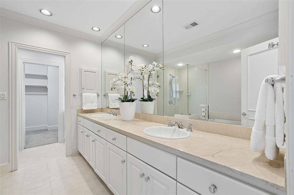 2611 Colby Street, Dallas, TX 75204 2611 Colby Street, Dallas, TX 75204