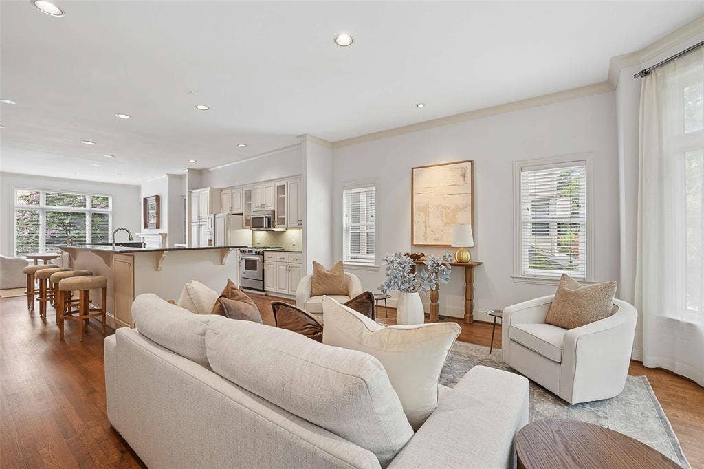 2611 Colby Street, Dallas, TX 75204 2611 Colby Street, Dallas, TX 75204