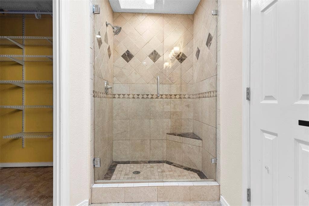 1006 Park Place Boulevard, Midlothian, TX 76065