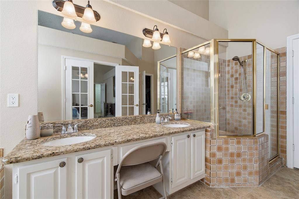 1106 Cain Court, Cedar Hill, TX 75104 Dual vanity with granite countertop and integrated sinks