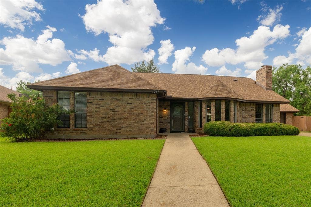 1211 Brookfield Lane, Mansfield, TX 76063 1211 Brookfield Lane, Mansfield, TX 76063