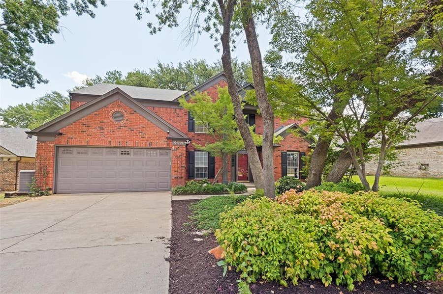 Property photo for 4339 Windswept Lane, Grapevine, TX
