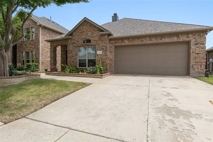 Property photo for 10121 Bridgewater Drive, McKinney, TX