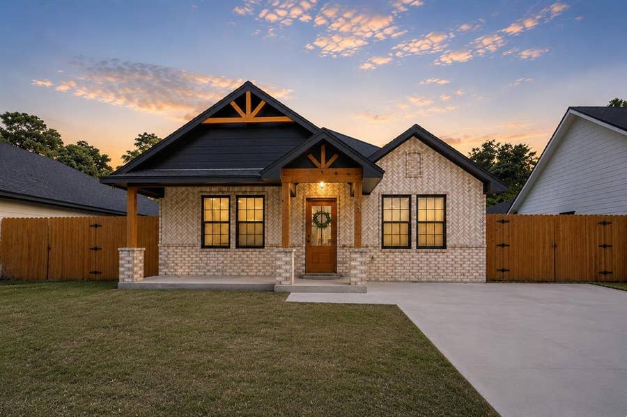 Property photo for 920 Church Avenue, #924, Waco, TX