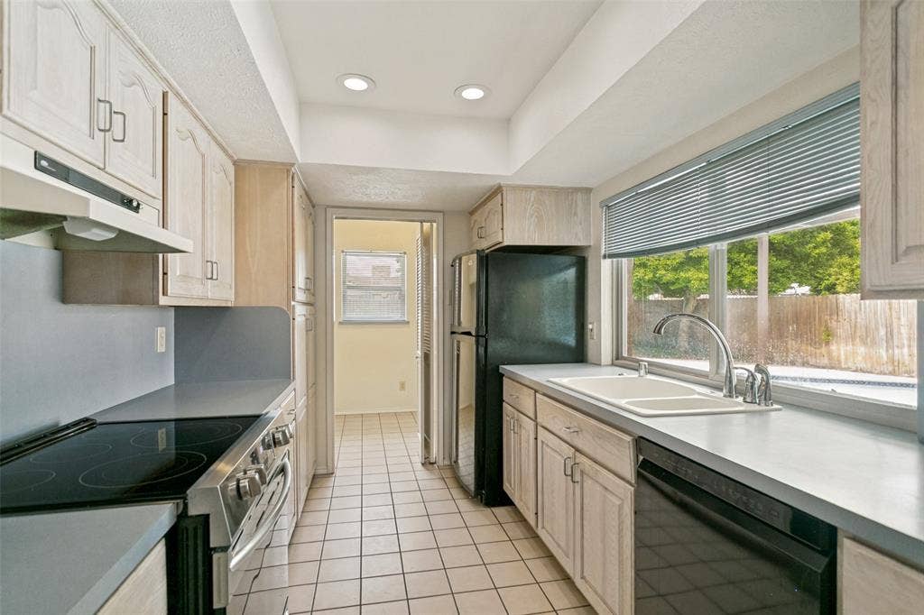 1401 Windy Meadow Drive, Plano, TX 75023 1401 Windy Meadow Drive, Plano, TX 75023
