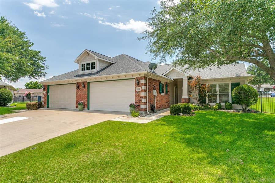 Property photo for 192 River Hills Court, McKinney, TX