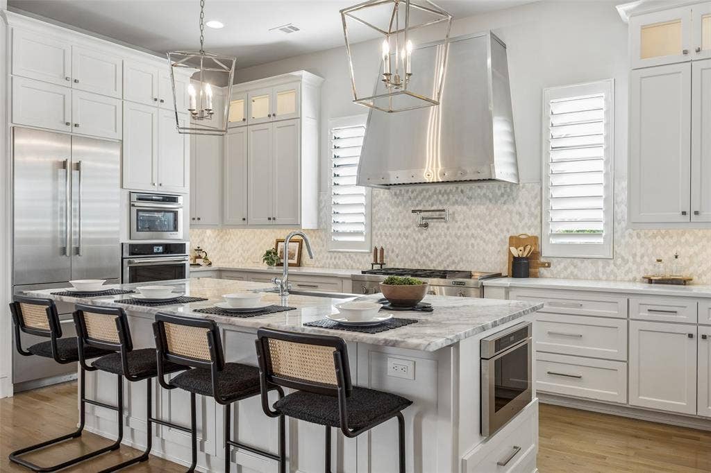 8605 Colina Terrace, Benbrook, TX 76126 8605 Colina Terrace, Benbrook, TX 76126