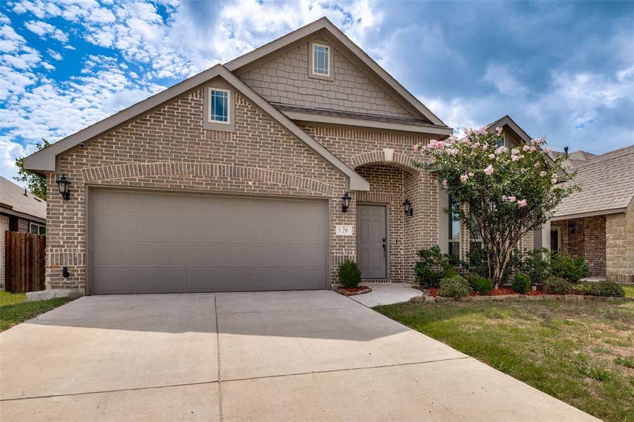 Property photo for 126 Martinique Drive, Lancaster, TX