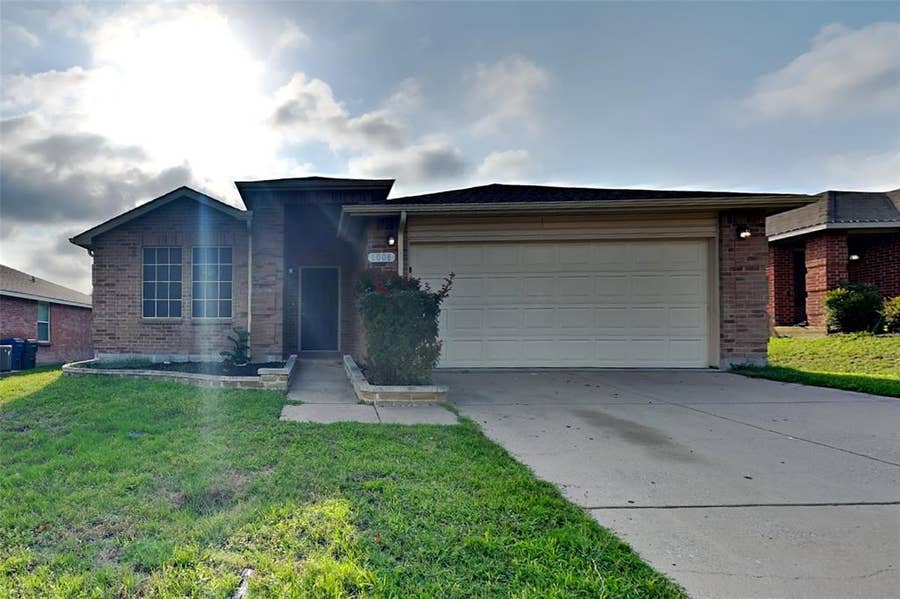 Property photo for 1008 Conner Court, McKinney, TX