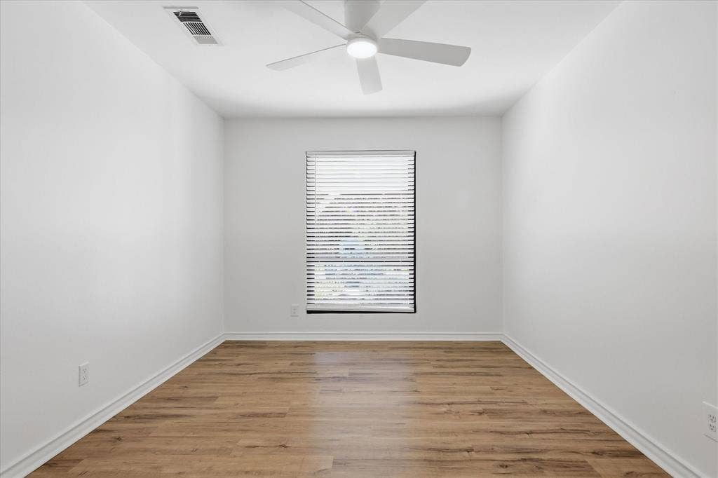1235 Barlow Avenue, Dallas, TX 75224