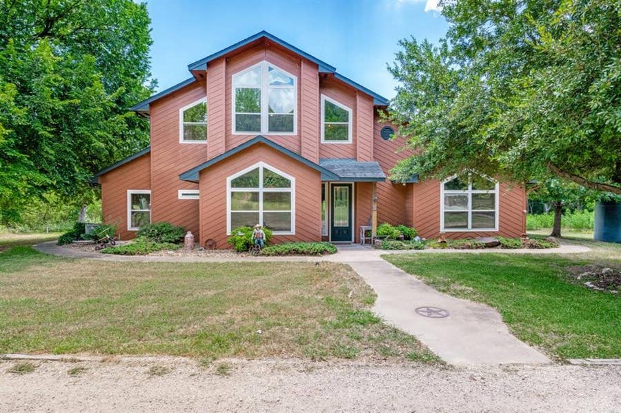 Property photo for 2396 Riverside Drive, Denton, TX