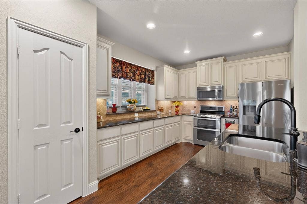 4177 Stonebriar Trail, Mansfield, TX 76063