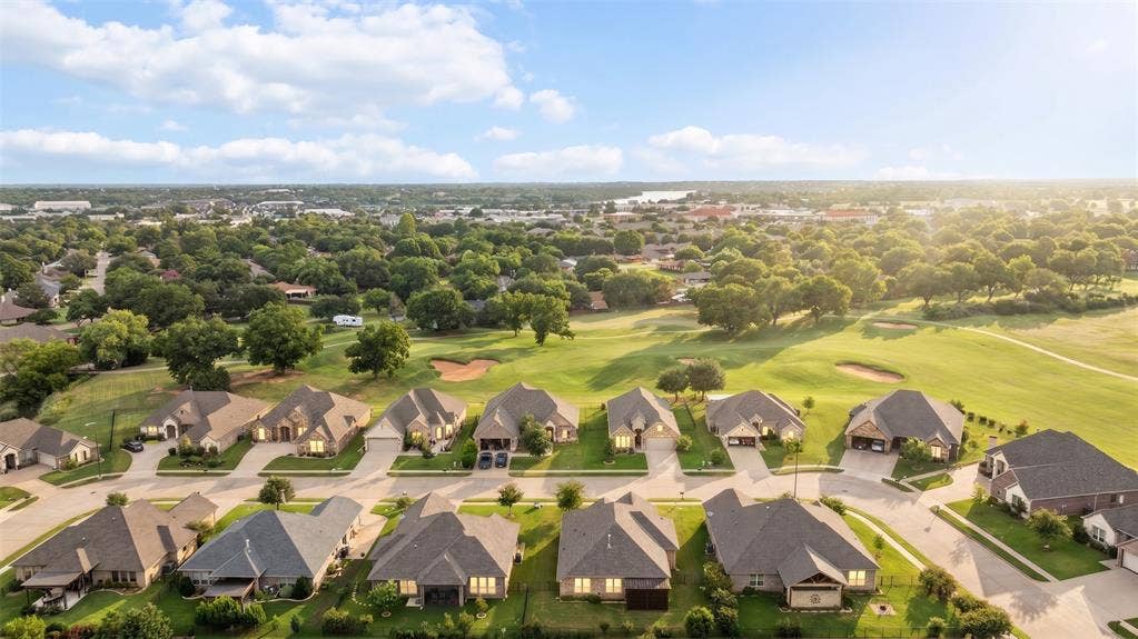 2038 Clive Drive, Granbury, TX 76048 2038 Clive Drive, Granbury, TX 76048
