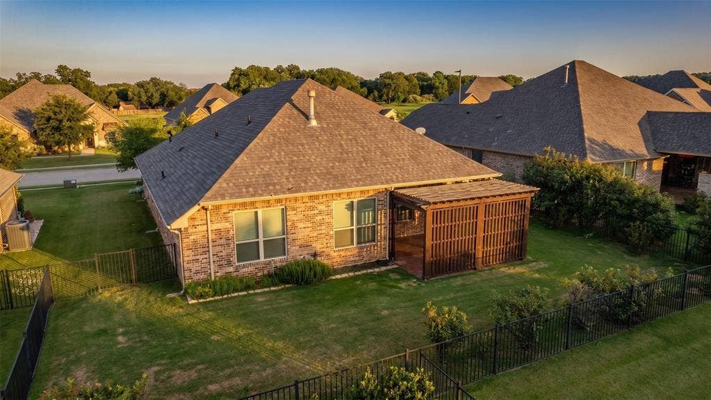 2038 Clive Drive, Granbury, TX 76048 2038 Clive Drive, Granbury, TX 76048