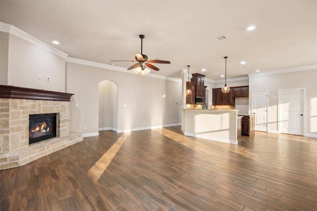 2038 Clive Drive, Granbury, TX 76048 2038 Clive Drive, Granbury, TX 76048
