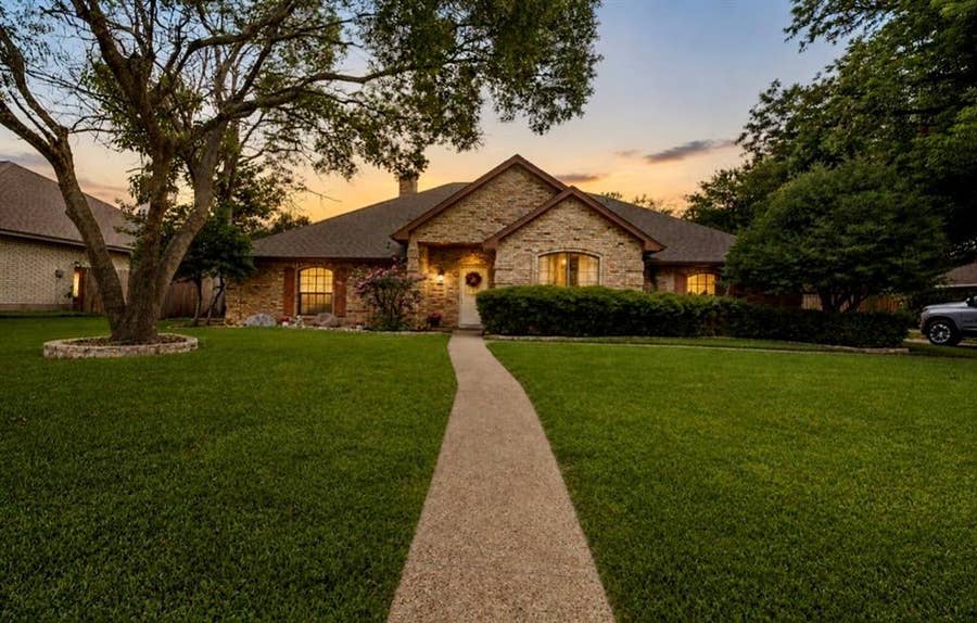 Property photo for 3658 Snow Creek Drive, Fort Worth, TX