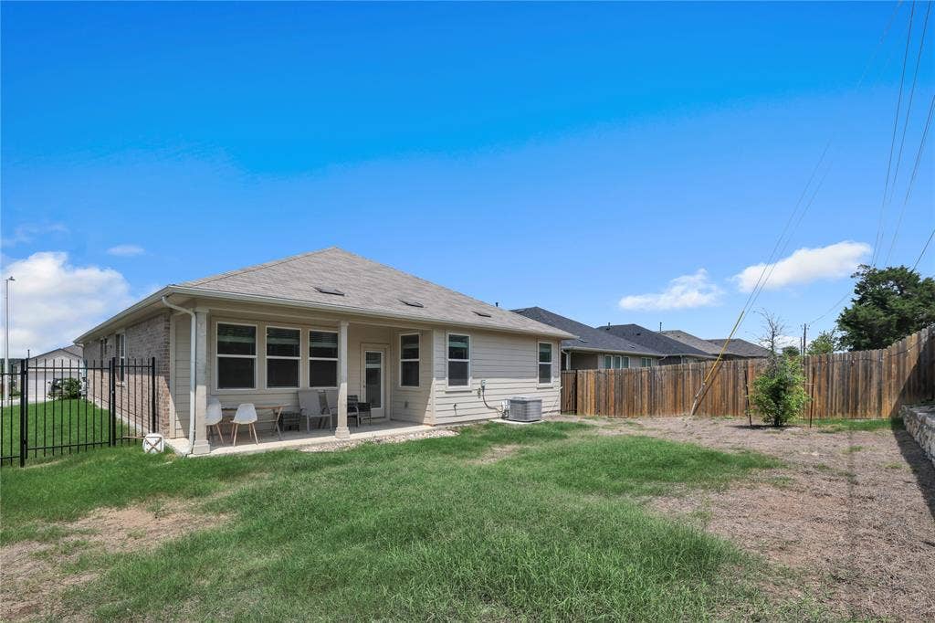 10633 DEFENDER Trail, Austin, TX 78754 10633 DEFENDER Trail, Austin, TX 78754