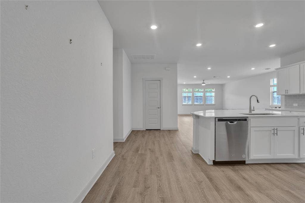 10633 DEFENDER Trail, Austin, TX 78754 10633 DEFENDER Trail, Austin, TX 78754