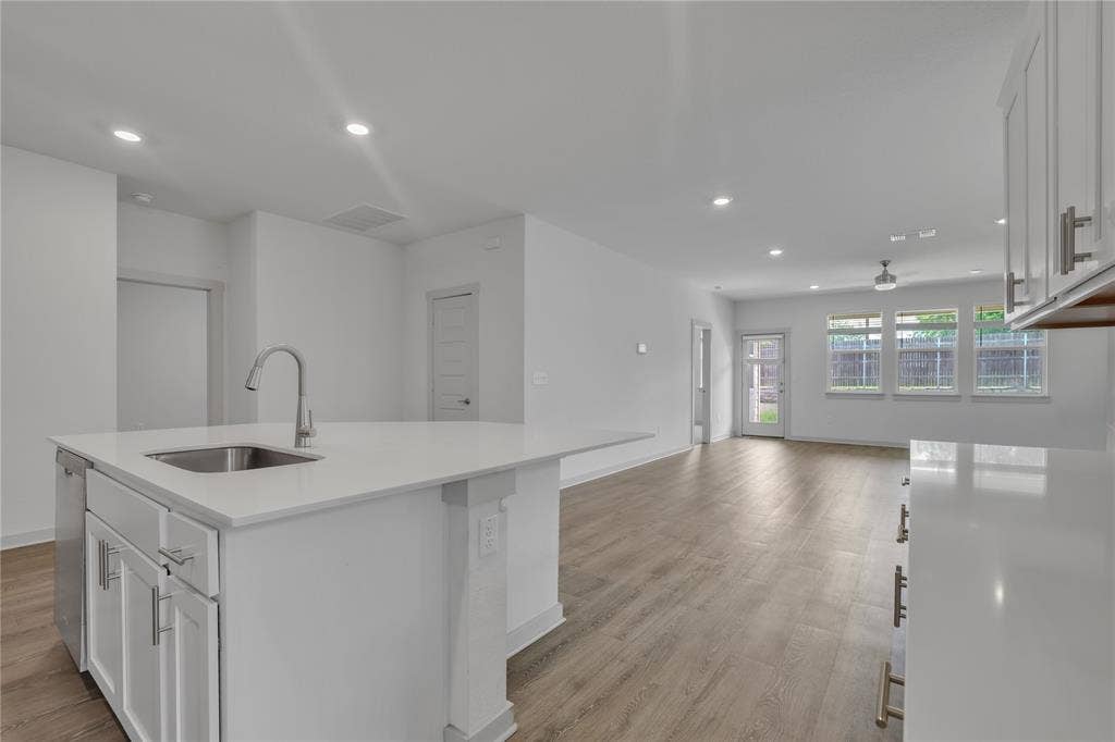 10633 DEFENDER Trail, Austin, TX 78754 10633 DEFENDER Trail, Austin, TX 78754