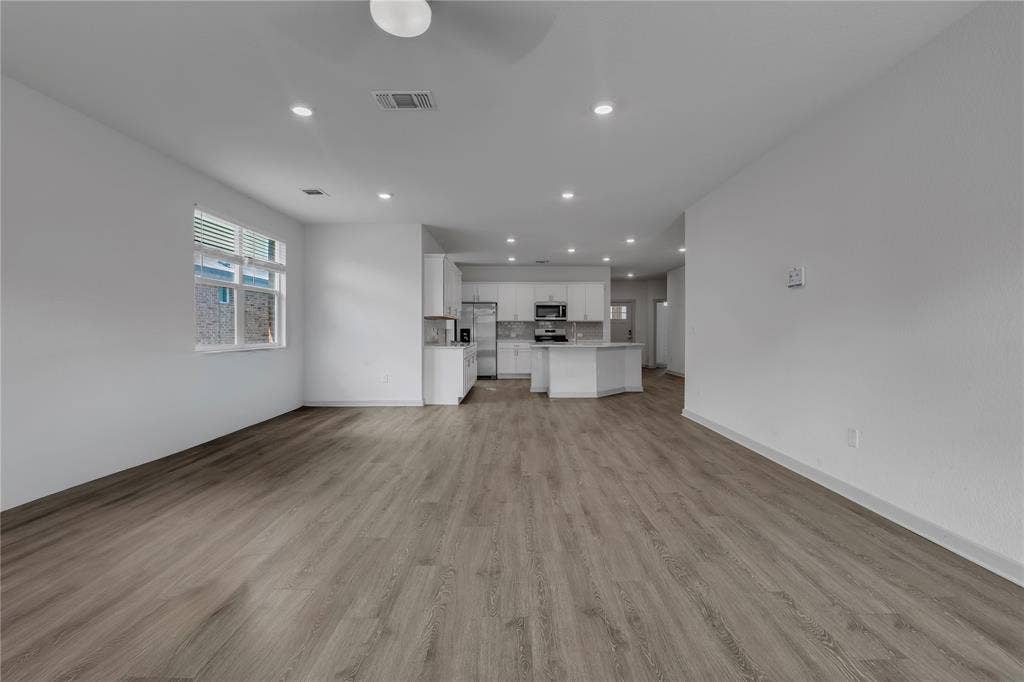 10633 DEFENDER Trail, Austin, TX 78754 10633 DEFENDER Trail, Austin, TX 78754