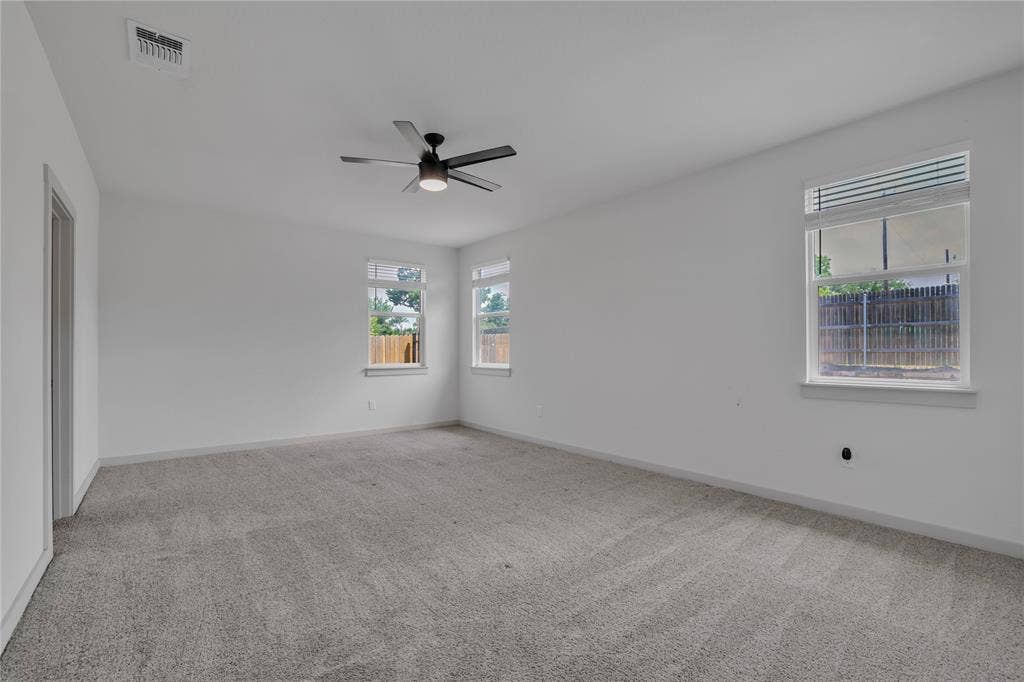 10633 DEFENDER Trail, Austin, TX 78754 10633 DEFENDER Trail, Austin, TX 78754