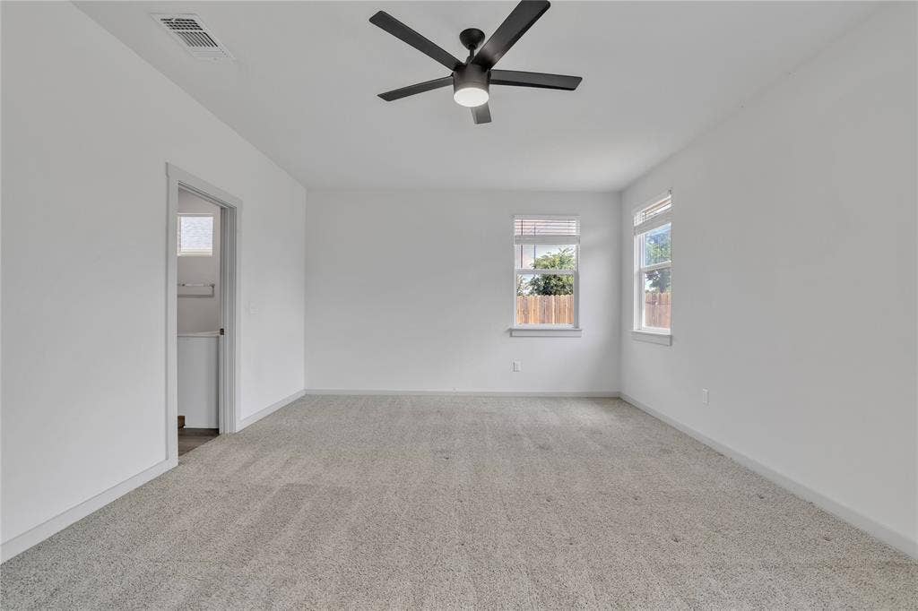 10633 DEFENDER Trail, Austin, TX 78754 10633 DEFENDER Trail, Austin, TX 78754
