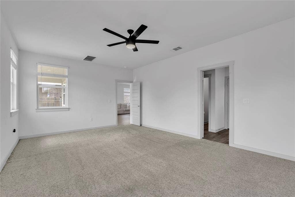 10633 DEFENDER Trail, Austin, TX 78754 10633 DEFENDER Trail, Austin, TX 78754