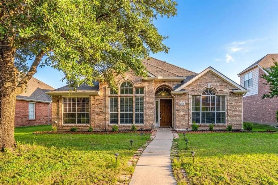 Property photo for 2512 Cimmaron Drive, Plano, TX