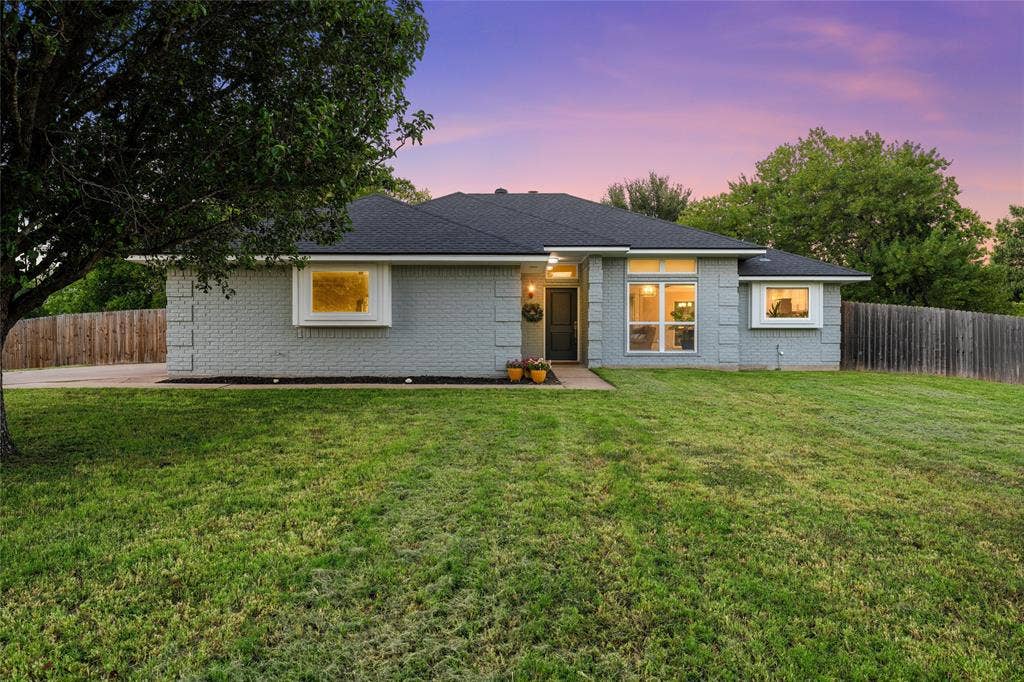 740 Castleman Creek Road, Hewitt, TX 76643 740 Castleman Creek Road, Hewitt, TX 76643