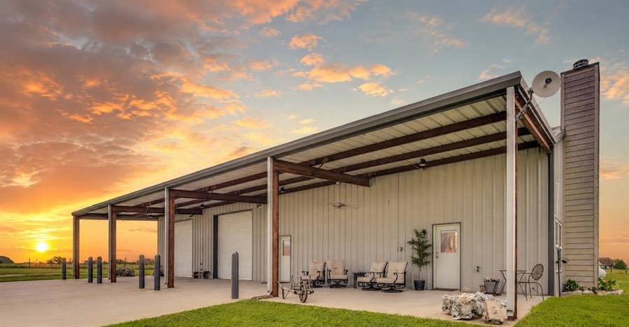 Property photo for 930 Pigg Road, Waxahachie, TX