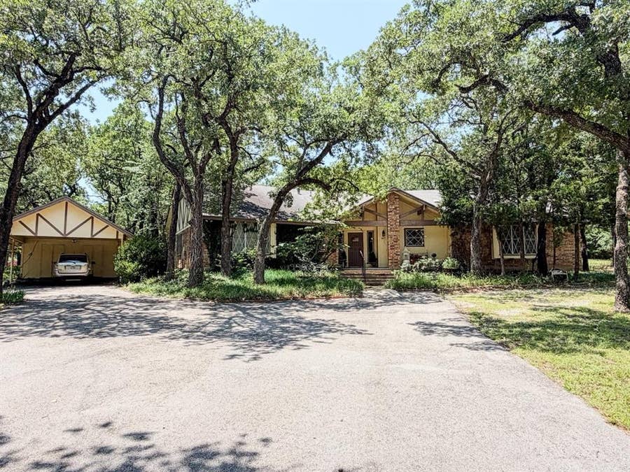Property photo for 1411 N Business 287, Decatur, TX
