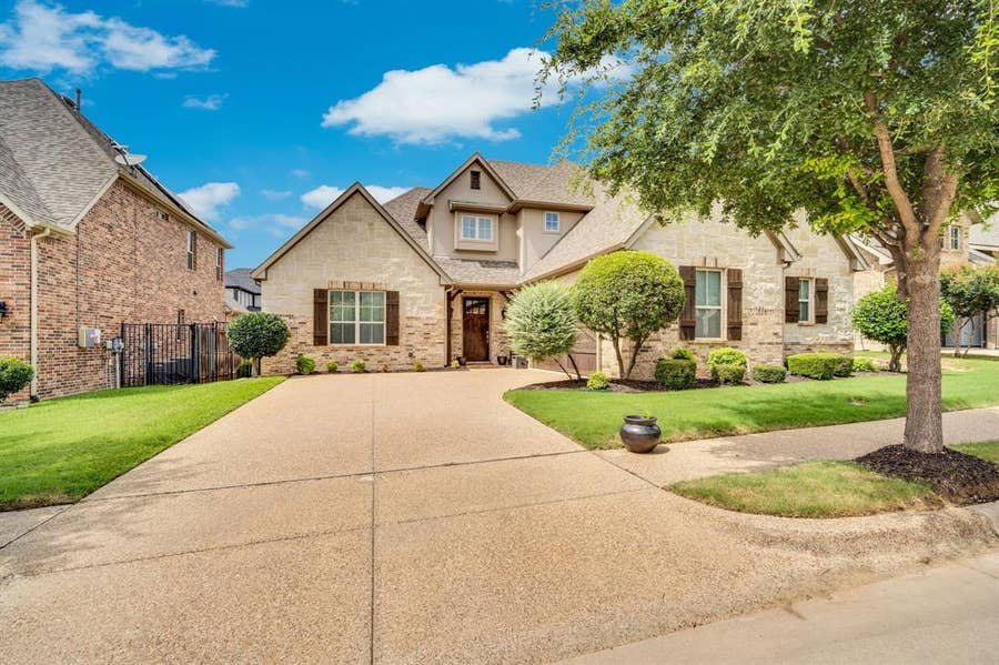 Property photo for 6409 Vintage Lake Drive, Arlington, TX