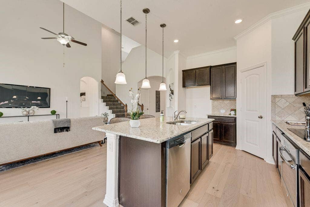 4720 River Edge Place, Frisco, TX 75036 4720 River Edge Place, Frisco, TX 75036