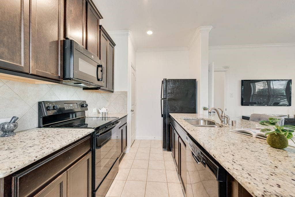 4720 River Edge Place, Frisco, TX 75036 4720 River Edge Place, Frisco, TX 75036