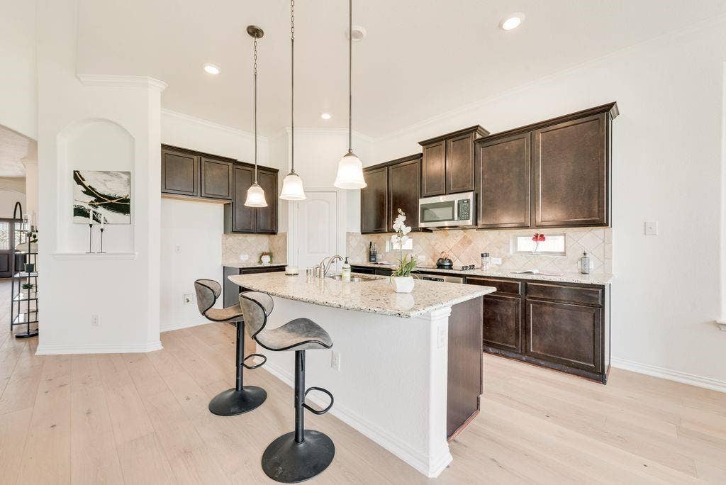 4720 River Edge Place, Frisco, TX 75036 4720 River Edge Place, Frisco, TX 75036