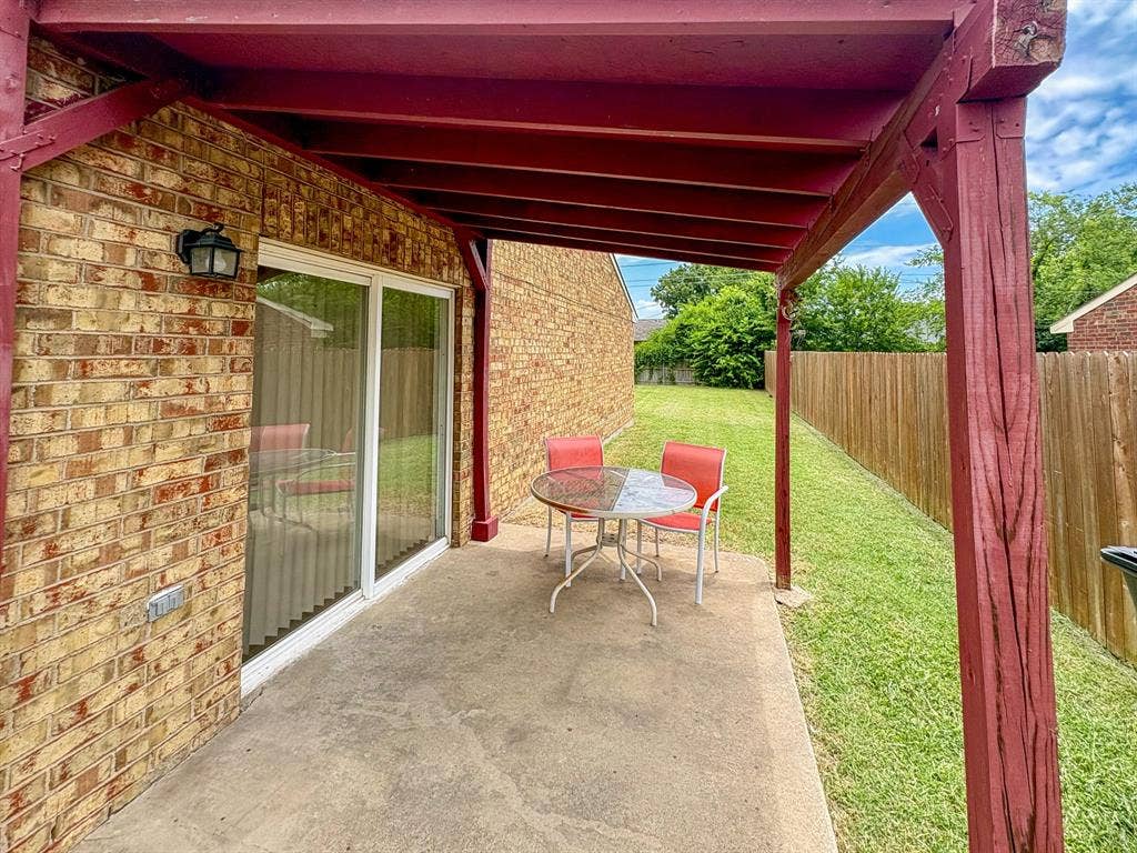 539 Bluebird Lane, Red Oak, TX 75154