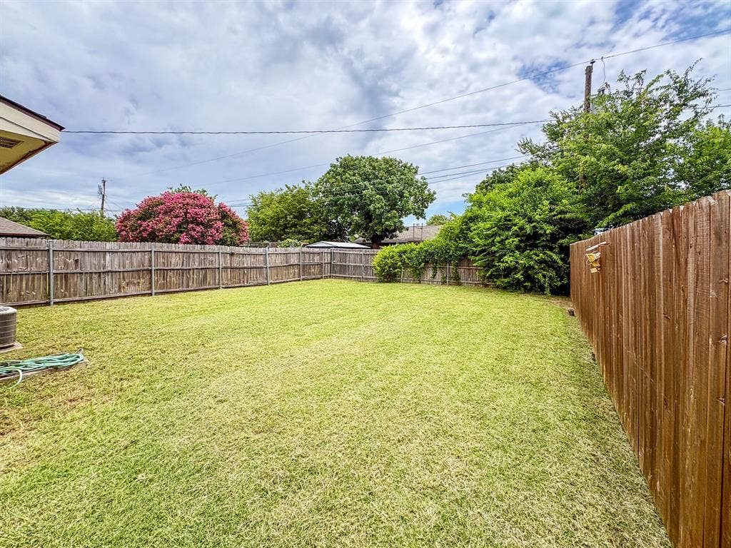 539 Bluebird Lane, Red Oak, TX 75154
